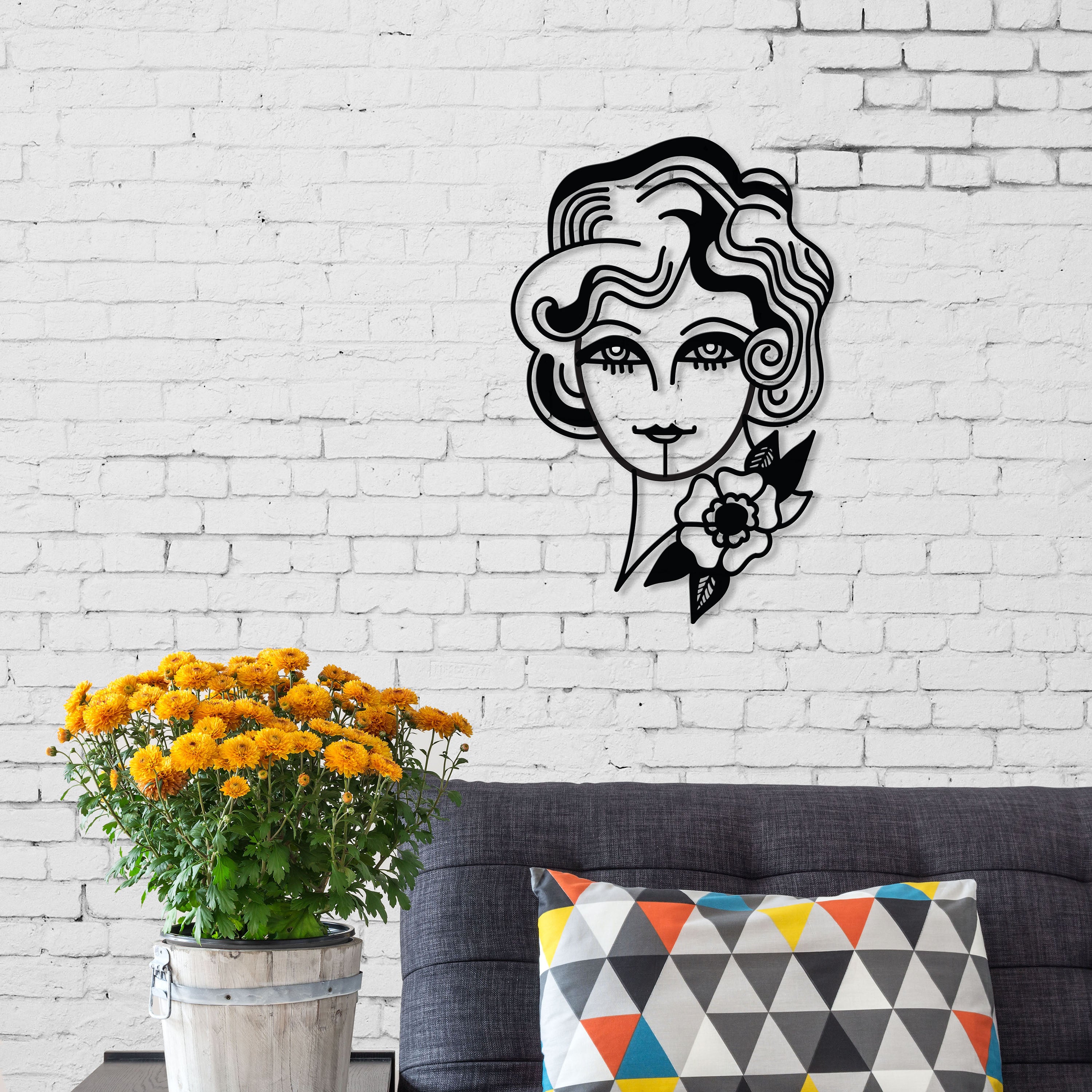 Décoration Murale en Métal - Femme et la fleur